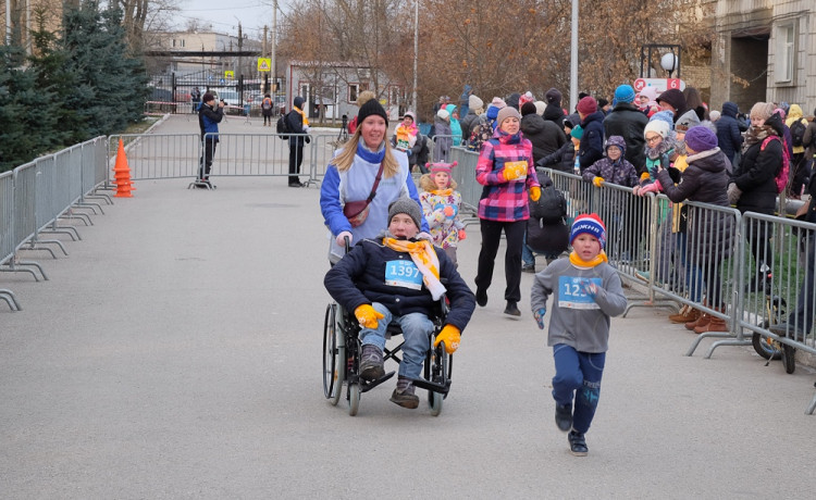 Участники «Тёплого забега» преодолеют дистанцию на инвалидных колясках