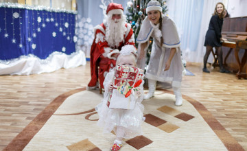 Каждый может стать Дедом Морозом для сирот и тяжелобольных ребят