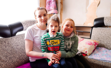 «Курсировали между больницами и городами». Мама Савелия рассказывает, как вы помогли им быть вместе и почему без вас вновь не обойтись