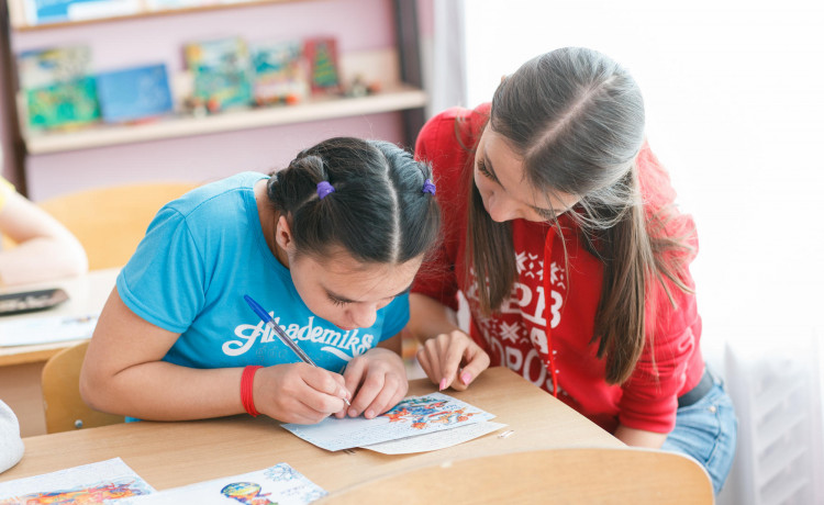 Станьте Дедом Морозом один раз, чтобы желания детей исполнялись весь год