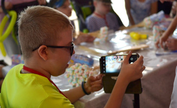 Помогите организовать летний лагерь для тяжелобольных ребят