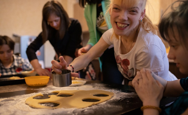 Обрести семью после 30 лет в интернатах