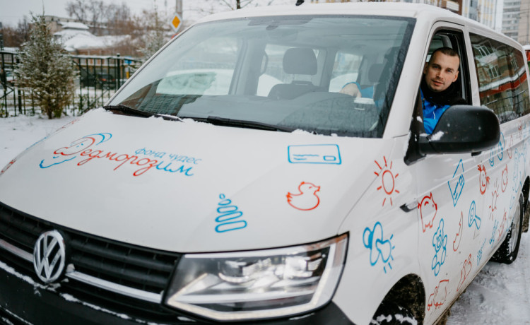 Команда «Дедморозим» ищет водителей — сделайте репост