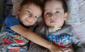 Помогите 4-летним близнецам быть вместе
