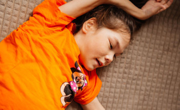 Вы помогли Кристине накормить сестрёнку