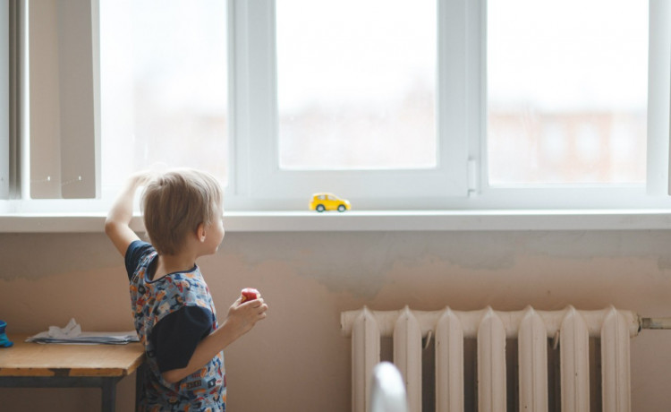 Что делать, если нужно выйти из домика?