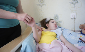 Чтобы выйти на улицу, Даше не хватает 5 тысяч рублей 