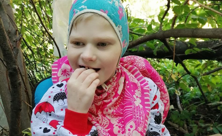 К 18 годам весила 10 кг: как семья Вики из Перми через суд добилась питания