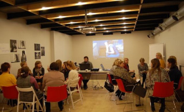 Олег Пальмов: «Ребёнок может вырасти сиротой и в семье»