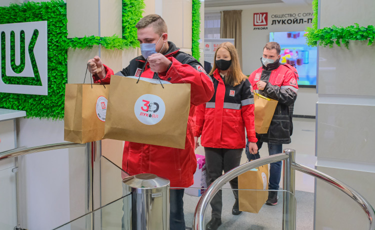 Как собрать команду помощи детям из коллег